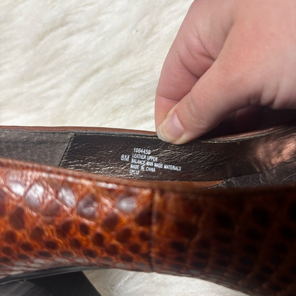 Sofft Leather Heels with Snakeskin Print size 8 - Likes new! - Picture 8 of 9